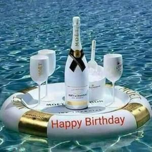 Meet your Posher, Mirene